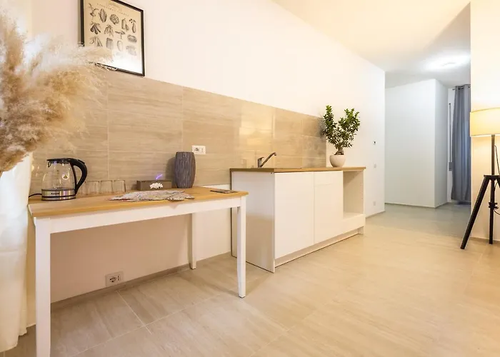 Ethnos Relais Vaticano